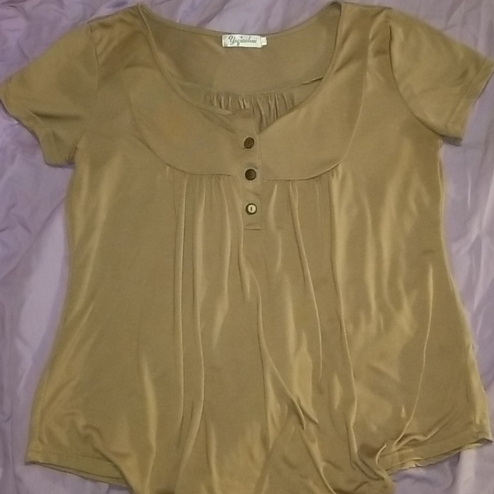 Nice light maternity shirt